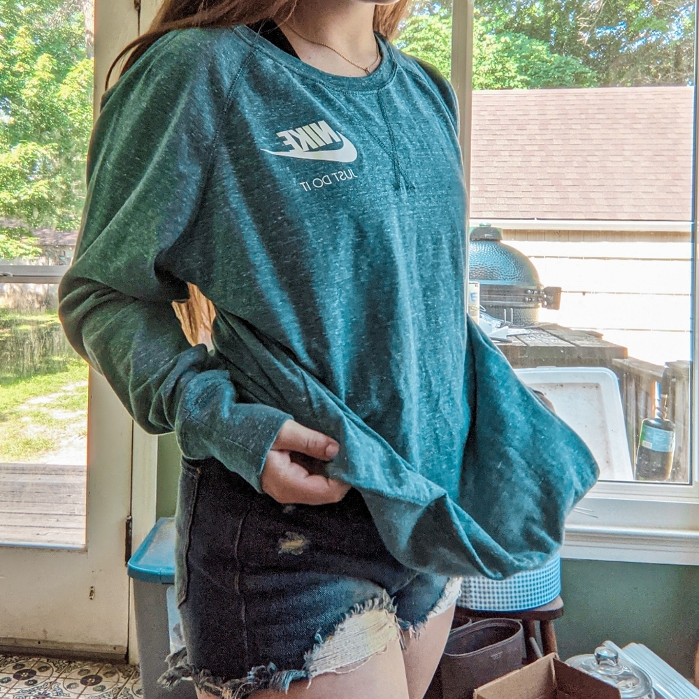 Nike long sleeve pullover